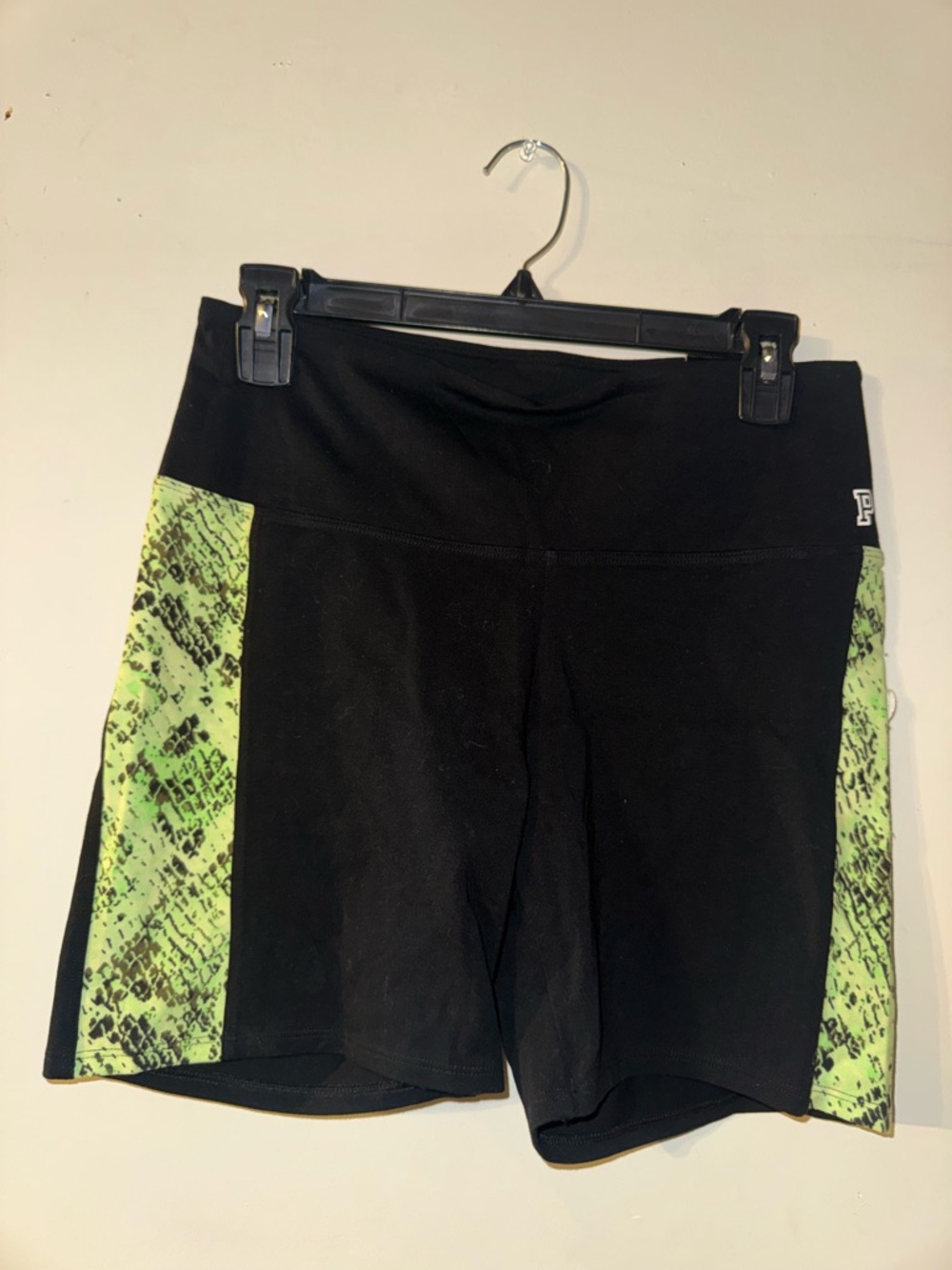 ‼️SALE‼️ Victoria's Secret yoga Black Shorts with  Green Snake-Print